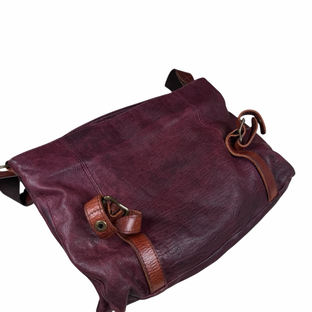 Ellington Leather Messenger Adjustable Strap Bag - image 4
